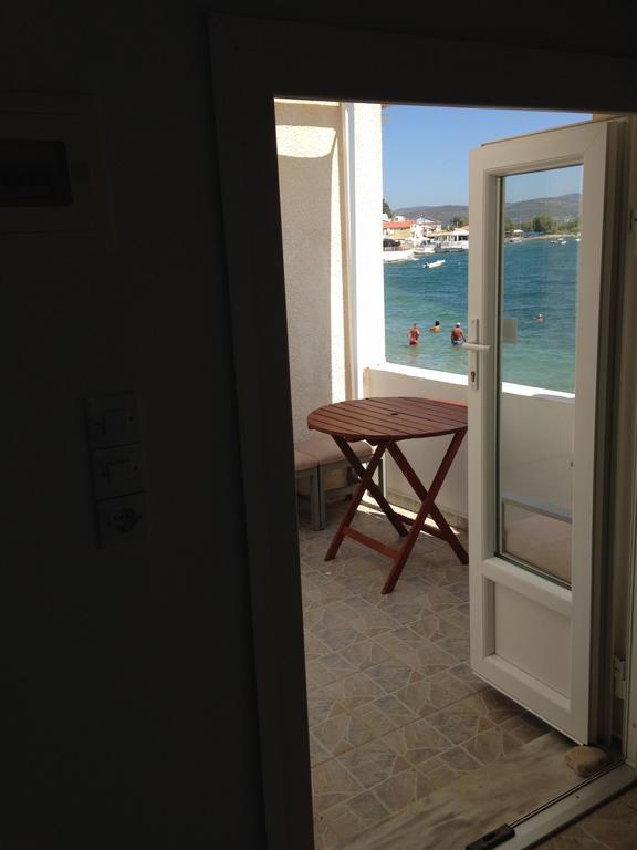 Ireon Samos Beach House Apartment Exterior photo